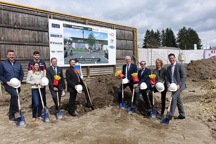 Die Gerüchte, wonach McDonald’s in Bruck zusperrt, stimmen nicht. Stattdessen baut man eine neue Filiale in St. Lorenzen. Mehr dazu.
