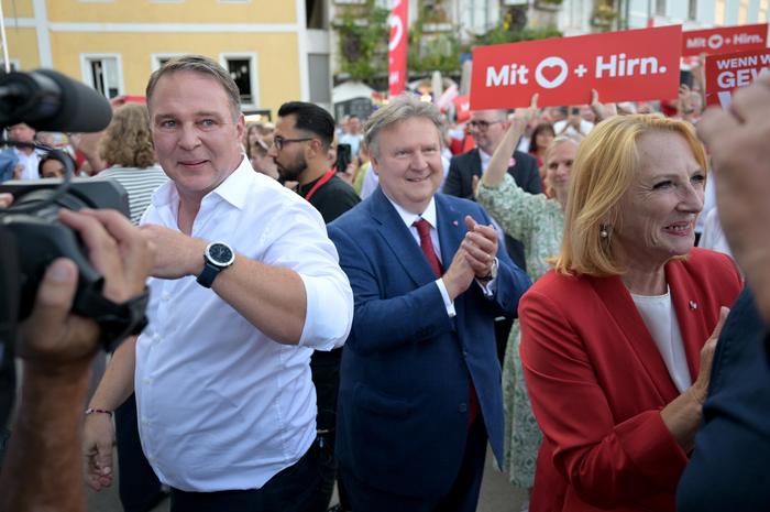 Auch Wiens Bürgermeister Michael Ludwig reiste mit der Wiener Spitzenkandidatin Doris Bures an