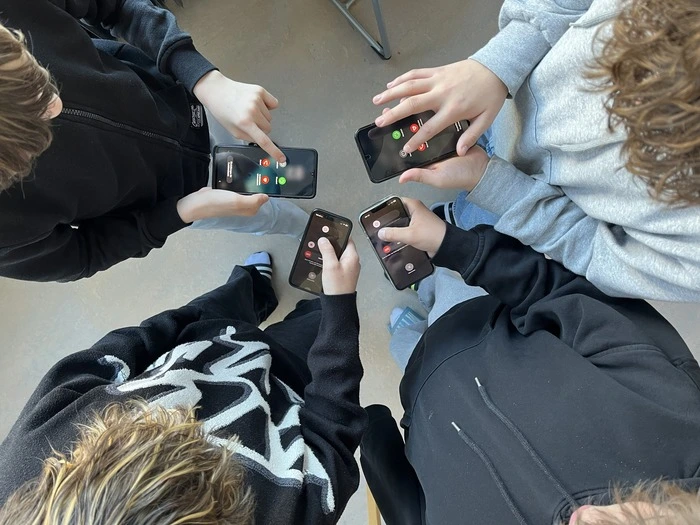 Ein Versuch: Drei Wochen ohne Smartphones und Social Media in der Mittelschule in Anger