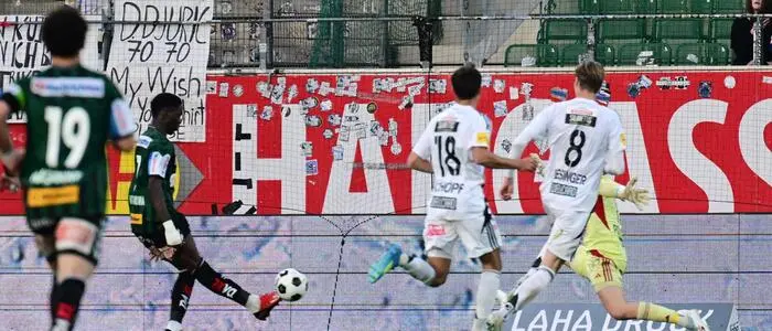 Der Moment des Spiels als Kingstone Mutandwa zum 2:1 einnetzte
