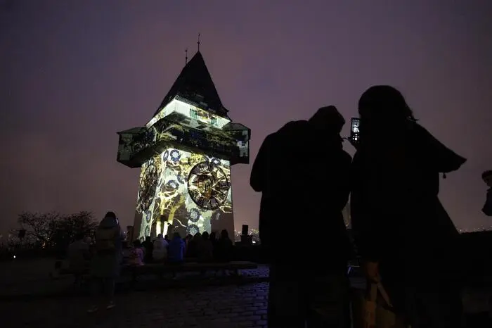 Installation "REVERSE" von Yann Nguema