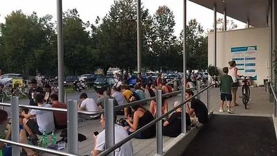 Die Überwachungskamera des Minimundus hält die Pokémon-Jäger täglich fest