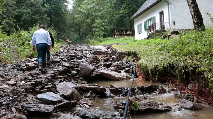 Die Straße in den Schlögelgraben ist zerstört