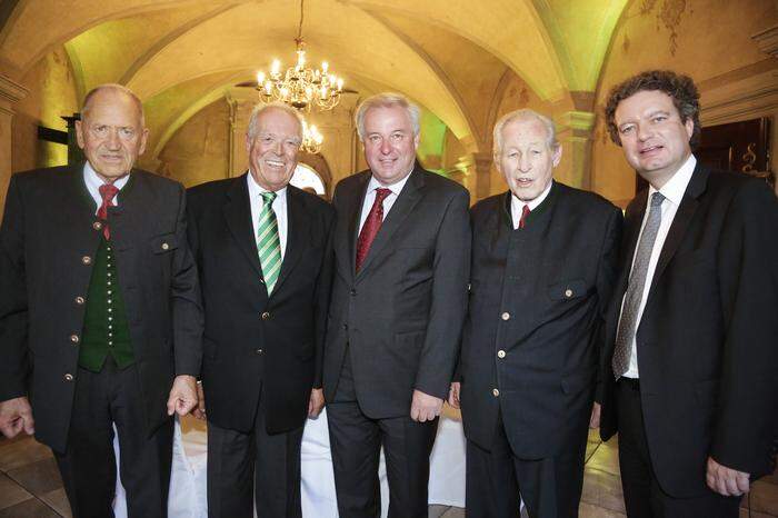 Aus dem Archiv: Hans Georg Fuchs (ganz links) mit Franz Hasiba, Hermann Schützenhöfer, Josef Krainer und Christopher Drexler