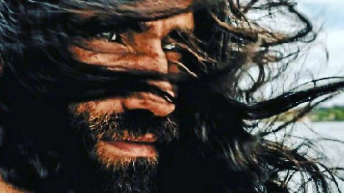 Behrouz Boochani lebt seit 2013 auf der Insel Manus,  die er nicht verlassen darf