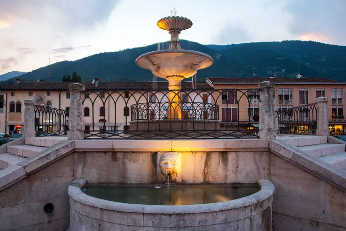 Die uralte Handwerksstadt Maniago