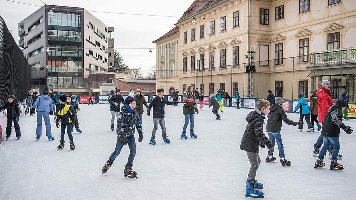 Heuer ab 22. November: Eislaufen am Karmeliterplatz