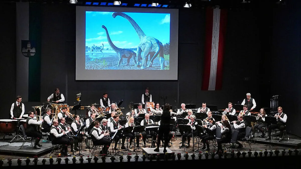 Elin Stadtkapelle mit Jurassik Park