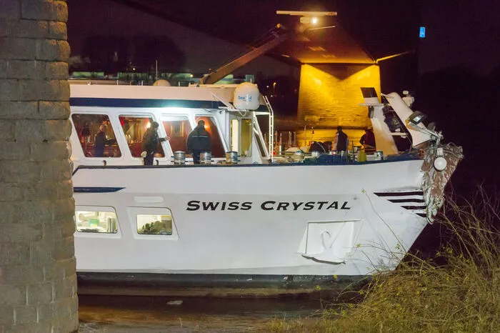 Vier Personen erlitten schwere Verletzungen.