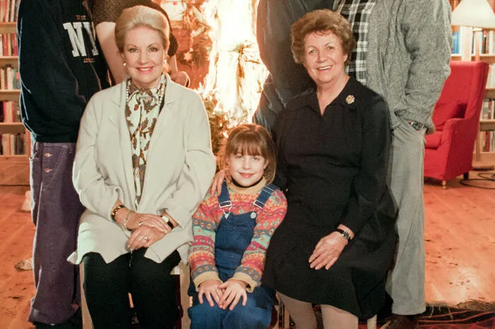 Die 88 bitterbösen Minuten, die das Weihnachtsfest der Film-Familie Moor zeigen, gehören mittlerweile schon zu den Klassikern im Advent.