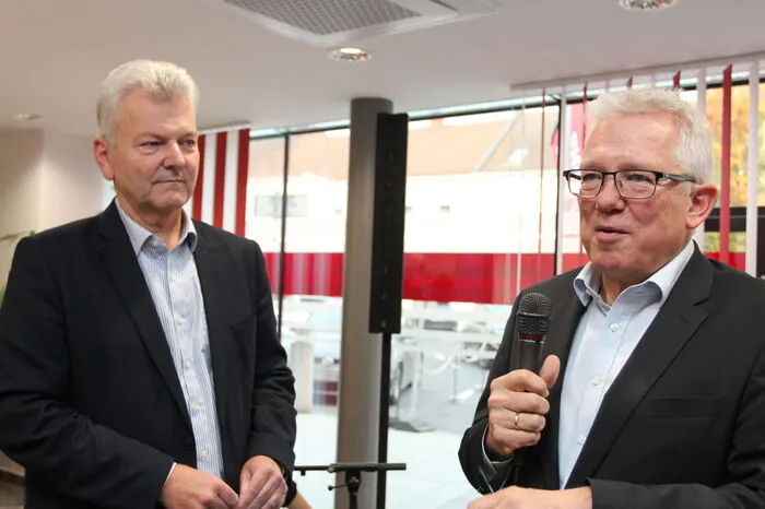 Geschäftsführer Thomas Spann freute sich, viele Gäste aus der Region im neuen Büro begrüßen zu dürfen.