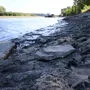 Weil der Donau-Pegel in der Wachau so niedrig ist, dürfen Güterschiffe nur noch teilbeladen werden