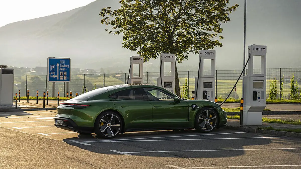 Der vollelektrische Taycan