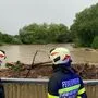 Rund 500 Einsatzkräfte sind am Montag ausgerückt, um gegen das Hochwasser anzukämpfen