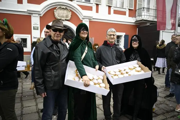 Klicken Sie sich durch weitere Fotos