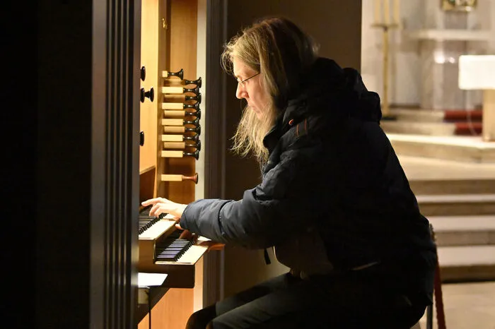 An der Orgel begleitet wurde das Streigespräch von Organistin Sirka Schwartz-Uppendieck.