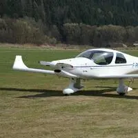 Eine grüne Landebahn befindet sich am Flugplatz Friesach/Hirt