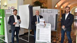 Informierten über die Schutzmaßnahmen: Michael Leitgeb (Städtebund), Bürgermeister Helmut Leitenberger und Gemeindewahlleiter Walter Walch
