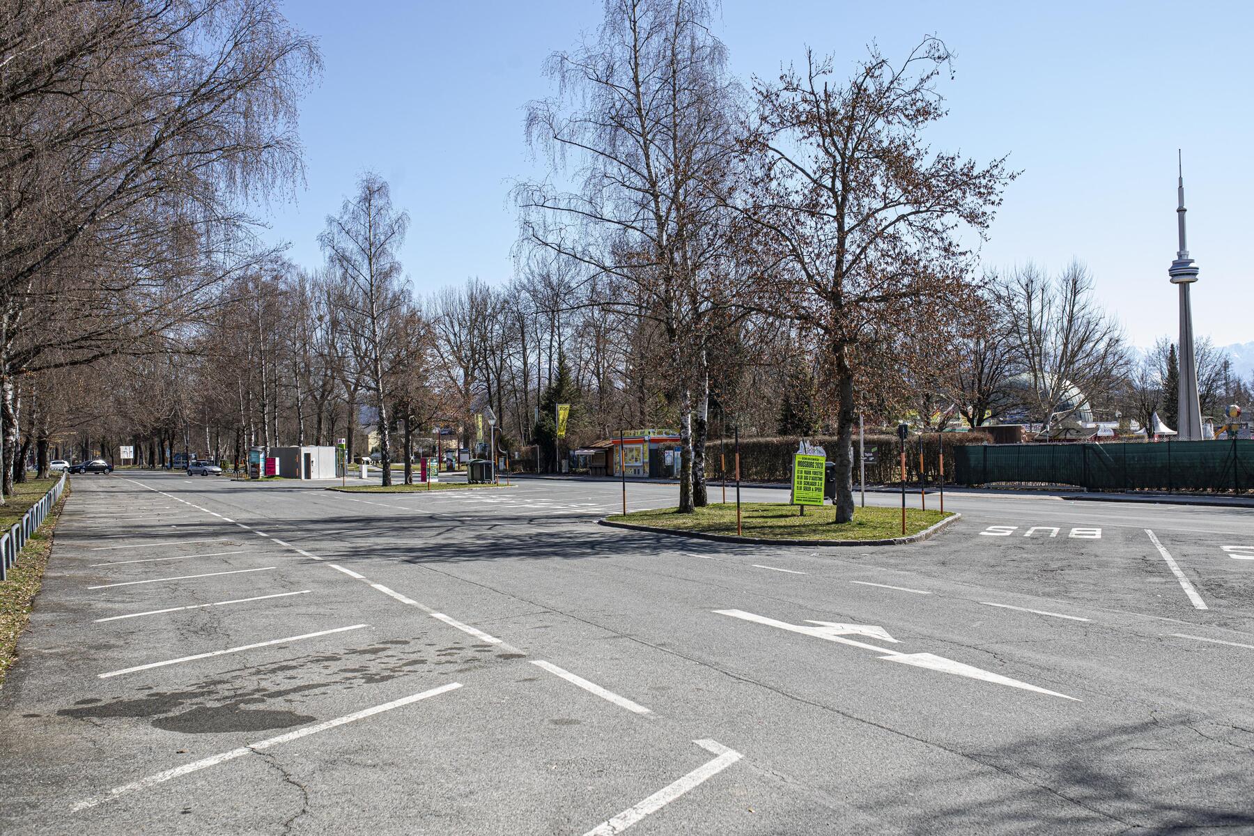 Hunderte Parkplätze am Wörthersee bleiben vorerst kostenlos