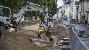 Sieben Millionen Euro investiert allein das Land Kärnten in den Straßenbau im Bezirk. In der Villacher Straße entsteht unter anderem eine neue Ampelanlage