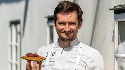 Mit einem speziellen Innereien-Menü zeigt Christoph Mandl in Straden, dass nachhaltige Küche nicht nach Verzicht schmecken muss – sondern nach richtig gutem Handwerk.