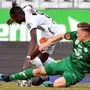 WSG Tirol (Michael Svoboda) brachten den WAC (Cheikhou Dieng) zu Fall)