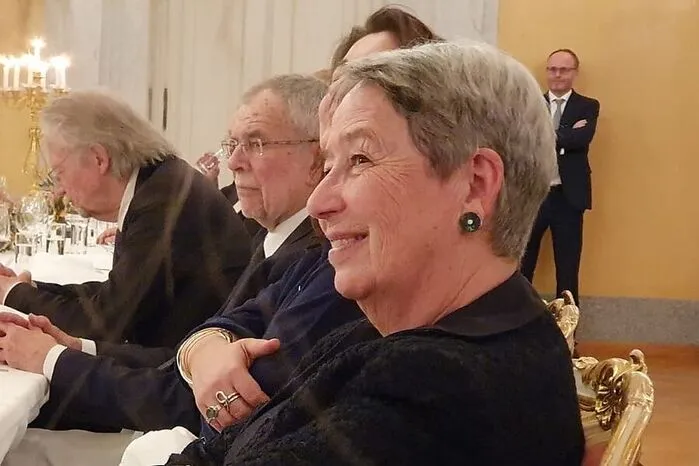 "Ich will Österreich kein Loblied singen", so Handke weiter. "Aber ohne diesen Wahn, den ich hatte, dass ich aus einem großen Land stamme, wäre ich nichts, wären wir alle nichts."