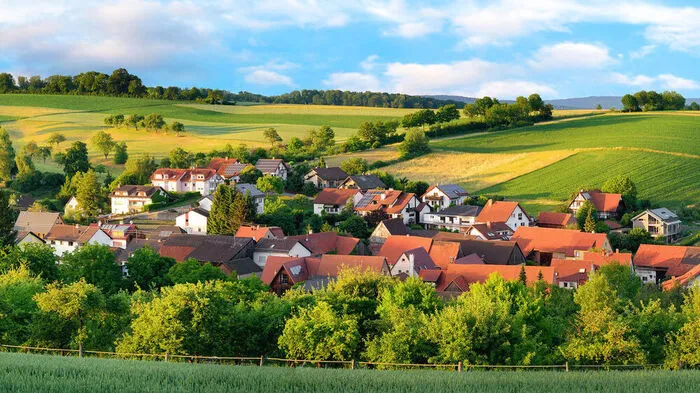 Arbeitskräfte werden gerade im ländlichen Raum in allen Branchen händeringend gebraucht. Migration lindert den Arbeitskräftemangel