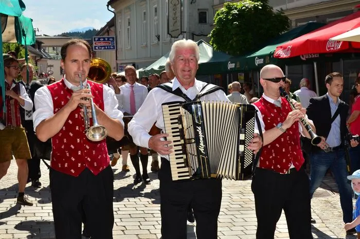 Klicken Sie sich durch die Bilder ...