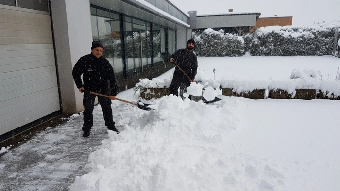 In Mühldorf (Gemeinde Feldbach) ist am Donnerstag am frühen Vormittag schneeschaufeln angesagt.