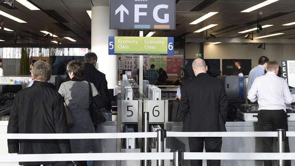 Ab Dezember können Grenzkontrollen von Passagieren, die von außerhalb des Schengenraums einreisen oder aus dem Schengenraum ausreisen, durch eine automatisierte Gesichtsfelderkennung abgewickelt werden