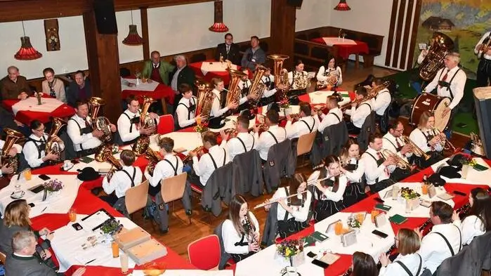 Am Sonntagvormittag fand im Gasthof „Moar im Dorf“ die Jahresversammlung des Musikvereins Schönberg-Lachtal statt.