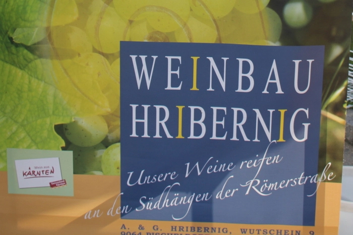 Zwölf regionale Betriebe und Selbstvermarkter boten ihre Waren an.