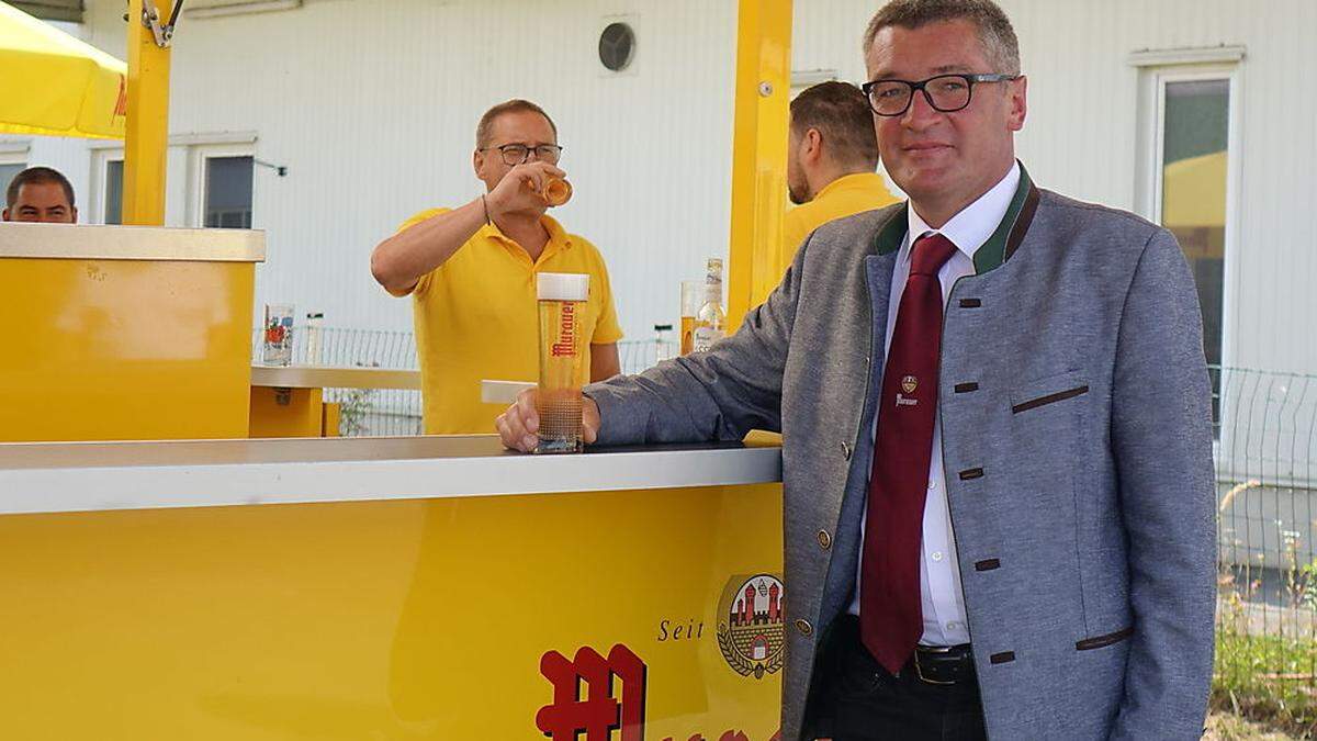 Maximal drei Seidel täglich ist das Ziel, zwei Tage pro Woche will Brauerei-Chef Josef Rieberer ohne Alkohol auskommen. Aber das sei in diesem Job „situationselastisch“ 