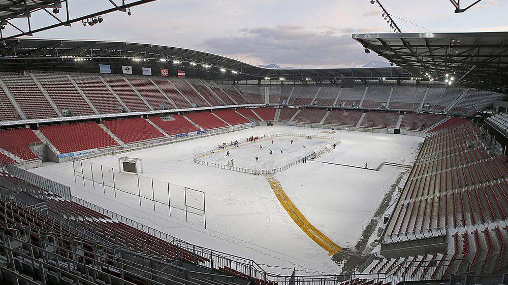Fünf Jahre nach dem Debüt unter freiem Himmel steigt im Wörthersee-Stadion in Klagenfurt heute das zweite Kärntner Open-Air-Derby. ServusTV überträgt heute live ab 16 Uhr
