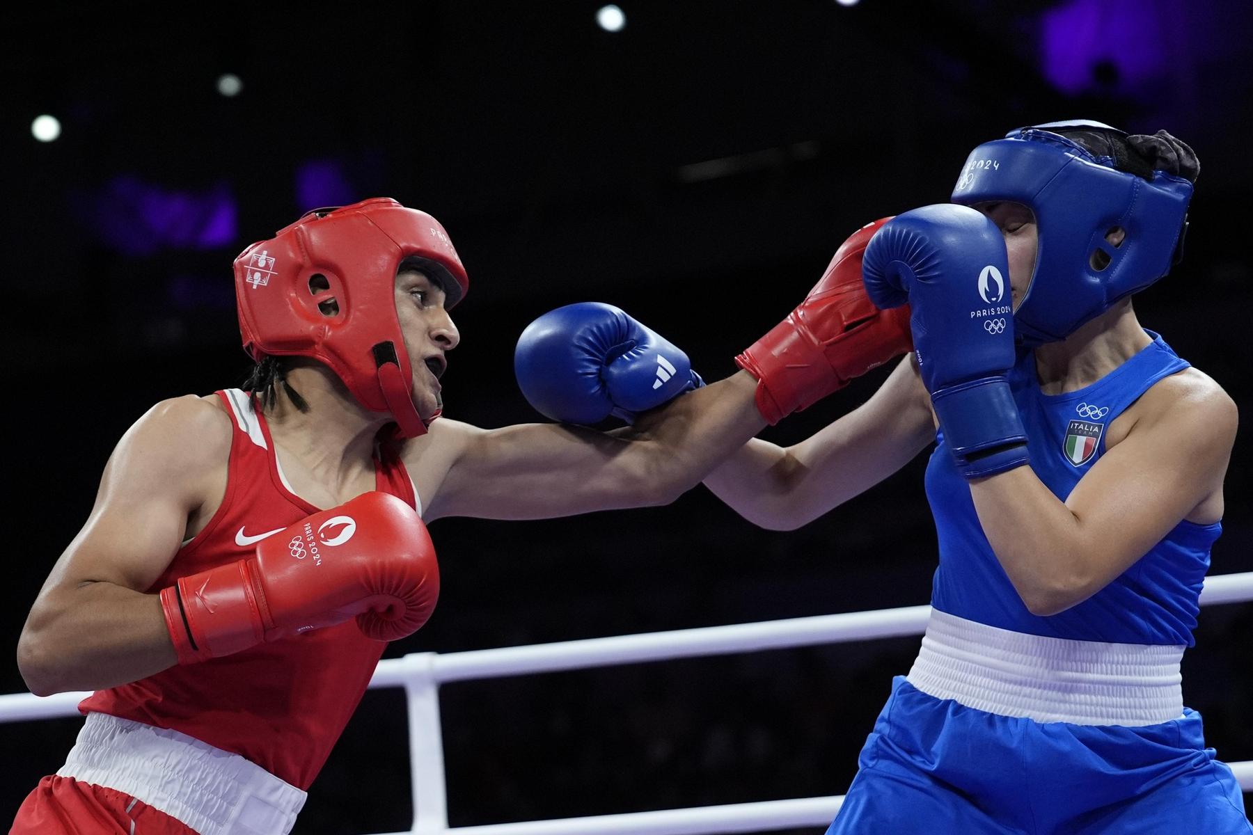 Olympischer Box-Skandal : Der Streit um das Geschlecht von Imane Khelif: Gegnerin Angela Carini trat  ab