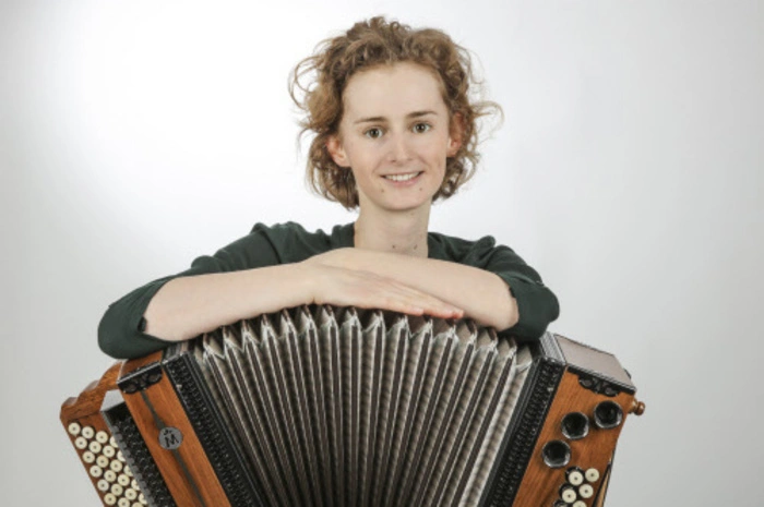Die Musikstudentin Celia Moosbrugger aus Aich komponierte in ihren jungen Jahren schon einen Marsch, den der renommierte Rundel-Verlag aus Deutschland in sein Repertoire aufnahm. Hier stimmen Sie ab!