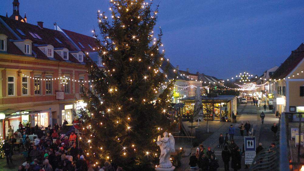 In Deutschlandsberg wird die Weihnachtsbeleuchtung um eine Woche später eingeschaltet