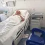 Mariella Reichsthaler im Krankenbett auf Kreta