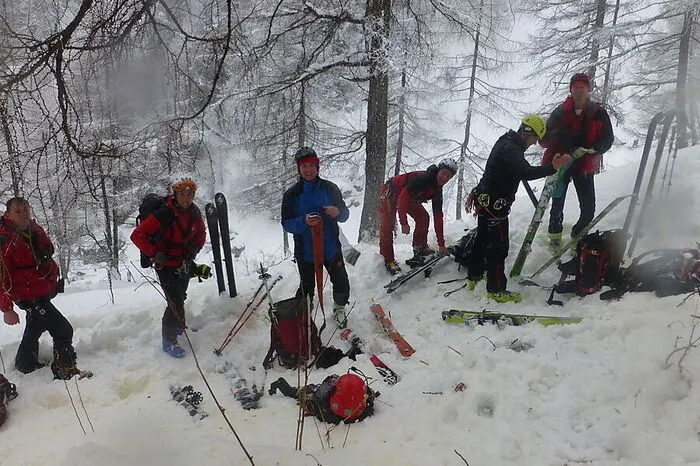 Im Einsatz standen die Bergrettung Prägraten, die Rettungsteams von "Martin 4" und "Christopherus 7", die Alpinpolizei und die Feuerwehr Prägraten.
