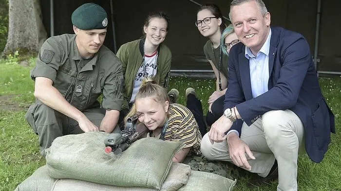 Erster Kontakt mit dem Sturmgewehr 77