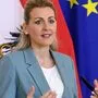 Familienministerin Christine Aschbacher