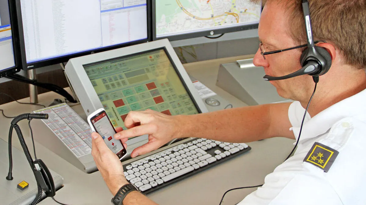 Retter werden GPS-geortet in Echtzeit zum Unglücksort geführt.