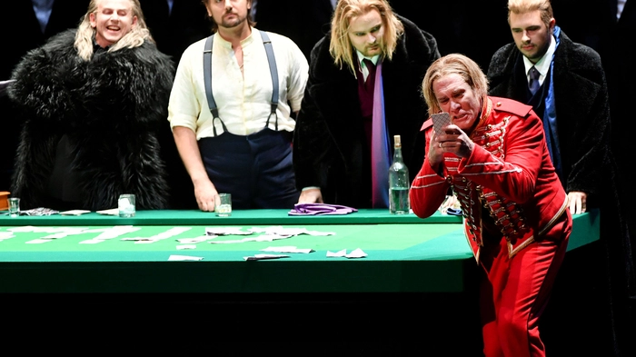 Heute feiert Peter Tschaikowskys Oper "Pique Dame" in einer Neuinszenierung von Hans Neuenfels bei den Festspielen Premiere.