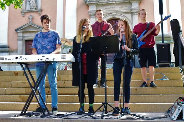 Die Schulband des BG/BRG Gleisdorf verwöhnte alle Anwesenden mit musikalischen Klängen.