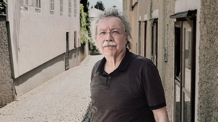 Der Schriftsteller Karl-Markus Gauß in seiner Heimatstadt Salzburg