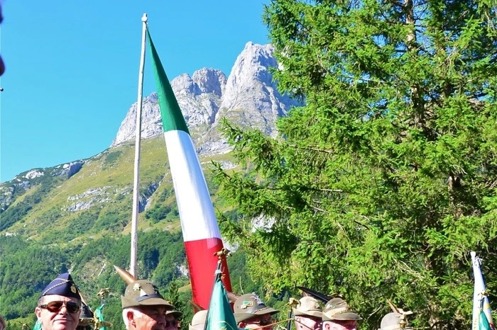 Auch Abordnungen der italienischen Alpini waren dabei.