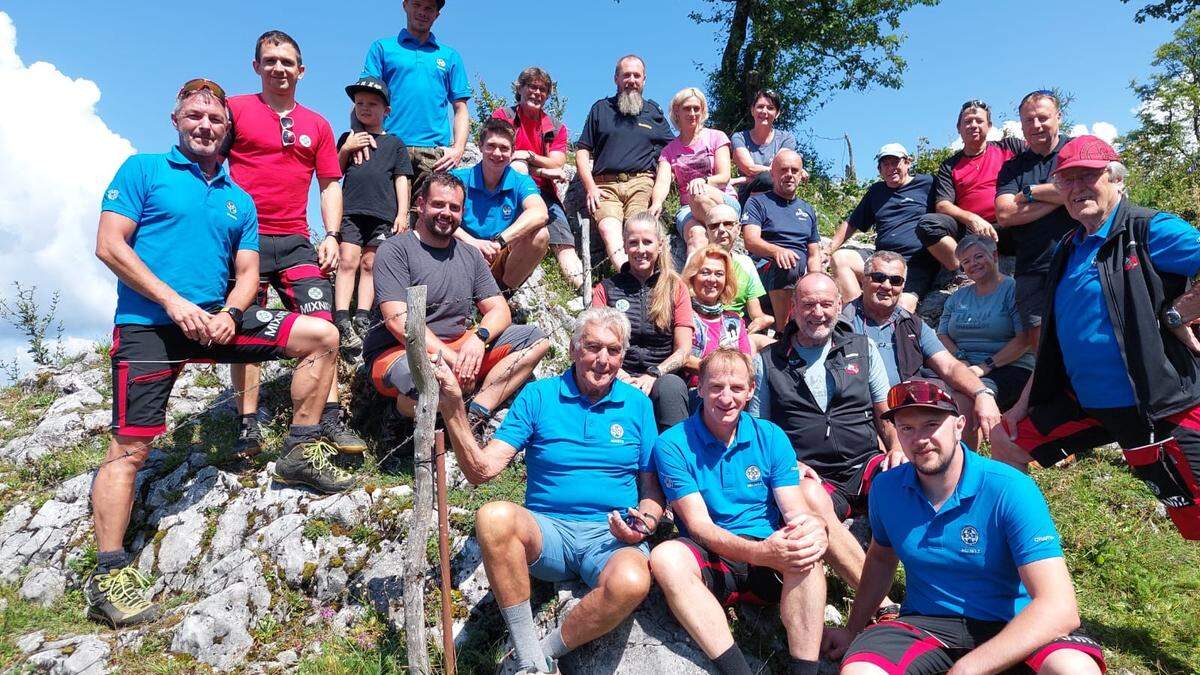 Die freiwilligen Helferinnen und Helfer beim Almfest am Steirischen Jockl