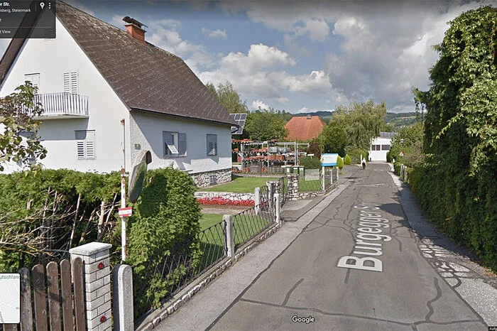 Doch auch private Häuser sind mitabgebildet.