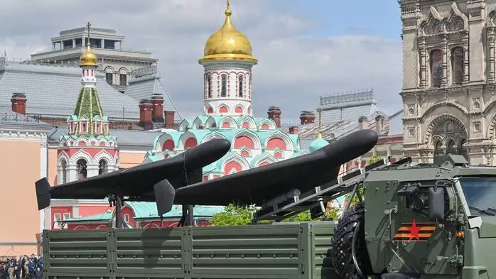 Die Zahl der russischen Angriffe auf die Ukraine mit den aus iranischer Lizenz stammenden, propellergetriebenen Geran-2-Langstreckenangriffsdrohnen ist zuletzt deutlich zurückgegangen 